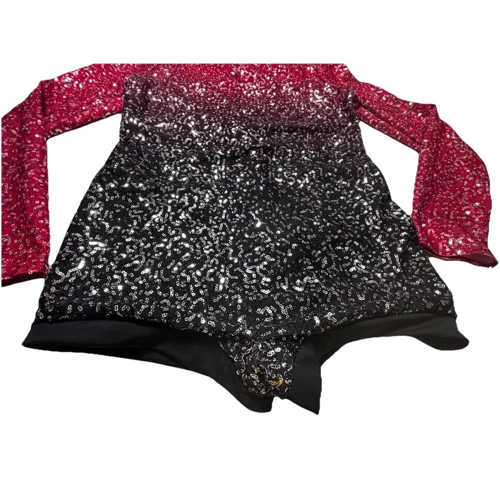 Weissman sequin performance